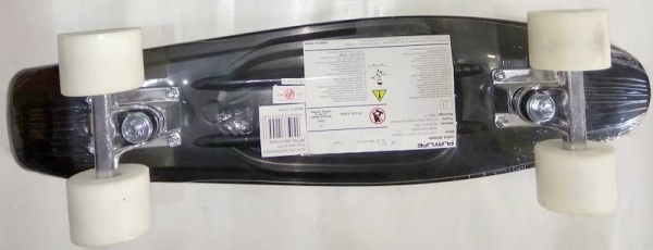 PLAYLIFE  Skateboard  VINYL 22.5 x 6  inch  57cm x 15cm  black deck white wheels